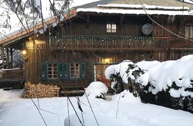 Chalet Credence Morzine Outdoor Hot Tub Sleeps 19
