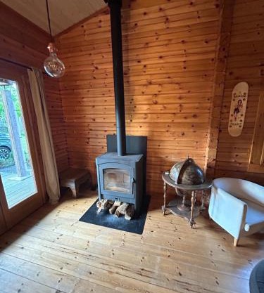 Chalet en bois sur grand parc arboré tout proche de l océan