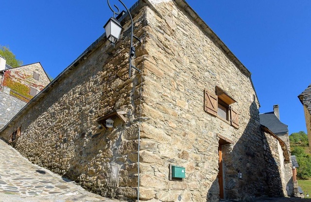 CHALET (FORMER SHEEPFOLD) 8 SLEEPING SAINT-LARY SOULAN