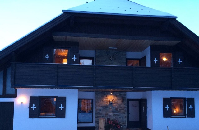 Chalet Forsthaus - a veritable Schmuckstück- just 3 minutes to ski lift