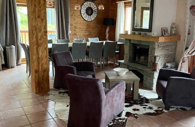 Chalet for 10 pers., 150m² ski-in, 5 bdrm, 3 bath, WiFi, covered parking