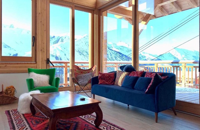 Chalet Pomme de Pin · Direct sur la piste · Wifi gratuit · Sauna · Parking couvert · Proche télécabine - FR-1-344-759