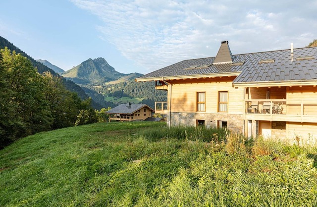 Chalet in Abondance with Wellness & Pool