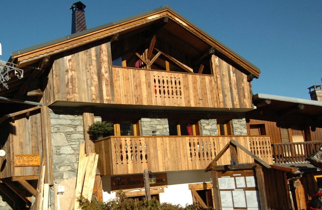 Chalet in the center of Montchavin-La Plagne facing south facing slopes and mountains