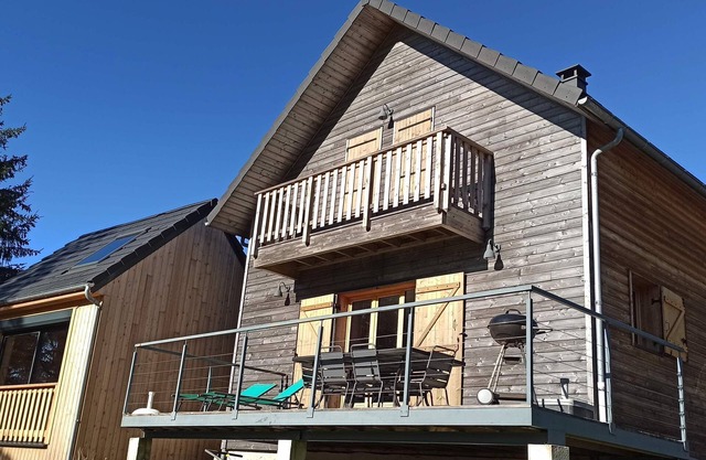Chalet in Mont-Dore with jacuzzi, sauna and hammam for 4 people 5 stars