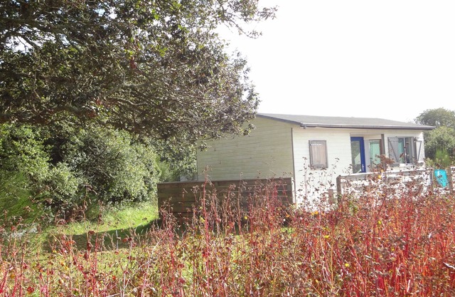 Chalet in Pont l'abbé .quiet location in the heart of the bigouden country .close to ports and beaches