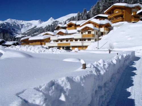 Chalet in Saalbach near Ski Lift