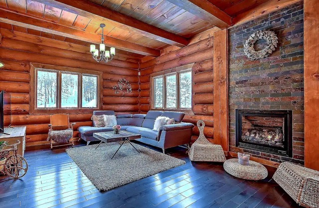 Chalet Indigo - Swiss chalet en bois rond