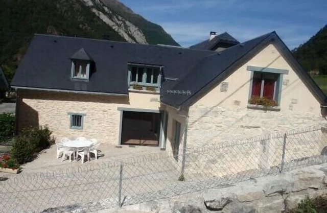 Chalet La Grange *, wifi, sheepfold Pyrenees from 290 €/week