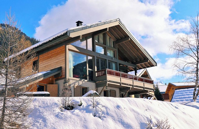 Chalet 'La Vigie' with Mountain View, Shared Terrace and Wi-Fi