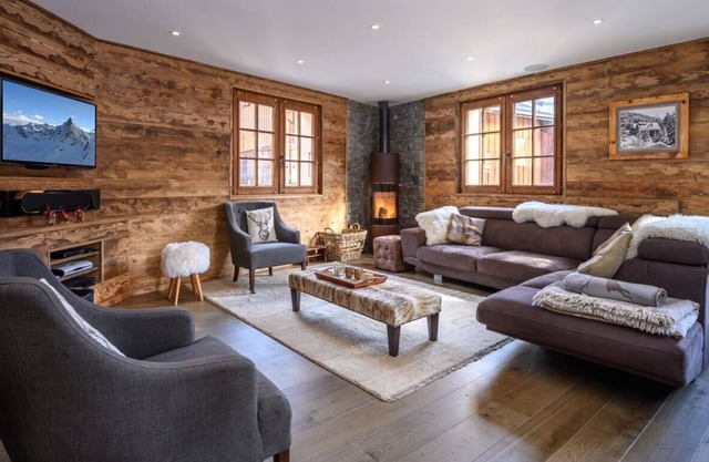 Chalet Le Houx, Delightful chalet in the heart of the Village