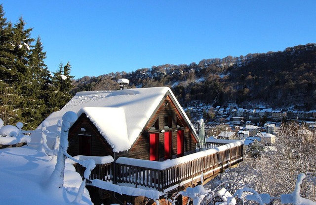 Chalet Mont-Dore 110m², sleeps 10, parking, pets allowed