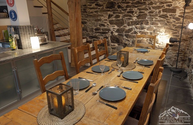 Chalet "Mountain Serenity Barn" sleeps 8