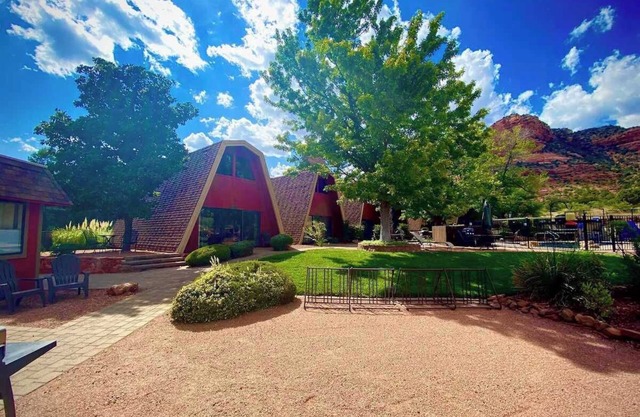 Chalet near Trails and Sedona's iconic Red Rocks