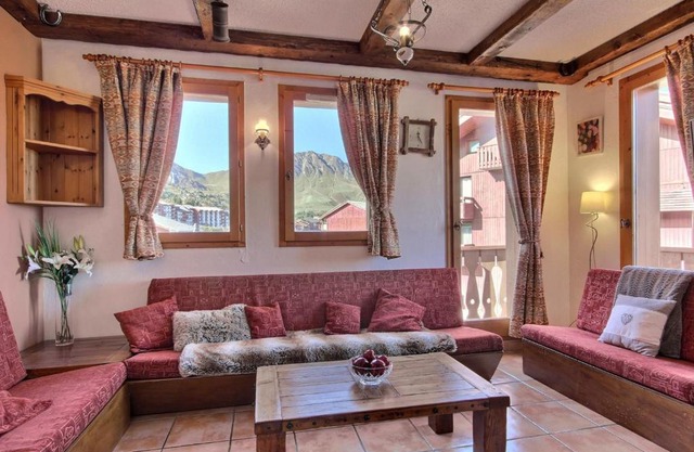 Chalet pour 11 personnes au pied des pistes à La Plagne, avec garage et balcons - FR-1-455-202
