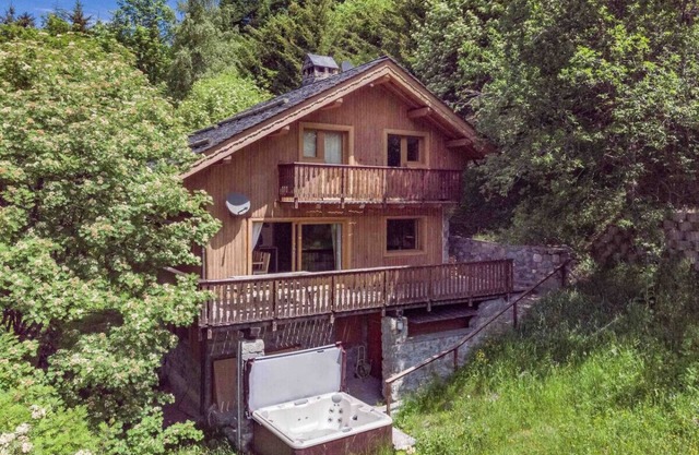Chalet ski in/out with view, fabulous location