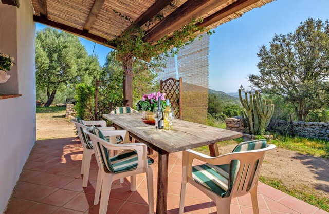 Chalet "Stazzu Straetu" with Sea View, Private Terrace & Private Garden