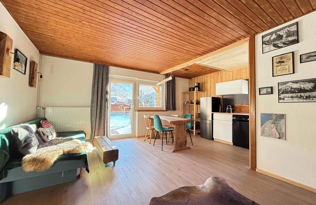 Chalet style apartment mountain view in the middle of the National Park