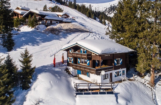 Chalet with sauna on the slopes of Zillertal Arena