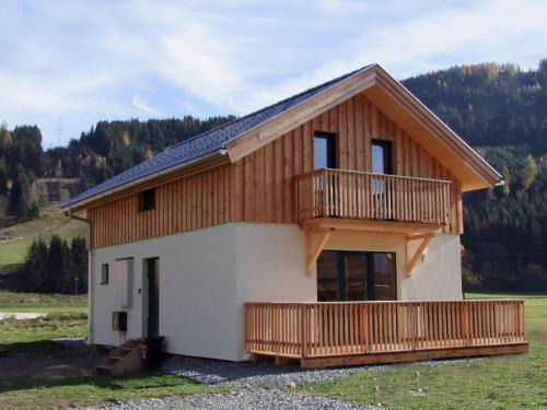 Chalet with whirlpool tub