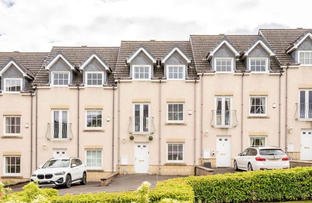 Chambers Place (No 10)