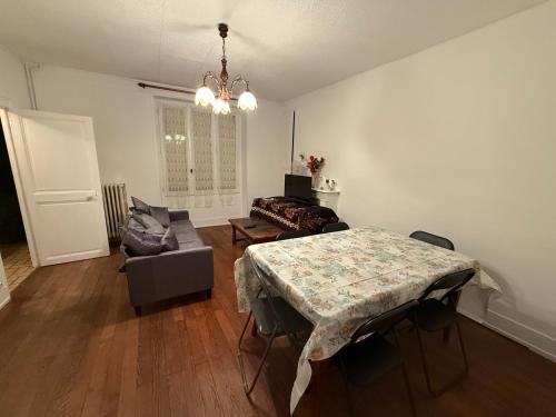 Chambres individuelles dans maison familiale