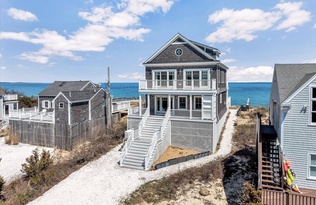 Changing Tides and Good Vibes in East Sandwich RPAM110