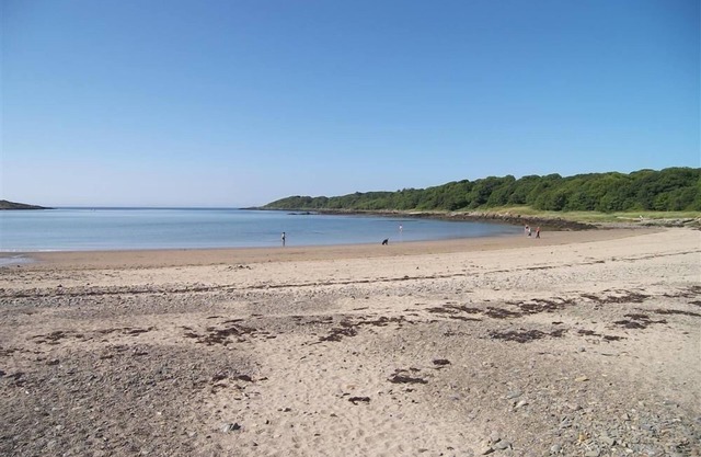Chapelton Cottage No 1 - a cottage that sleeps 4 guests in 2 bedrooms