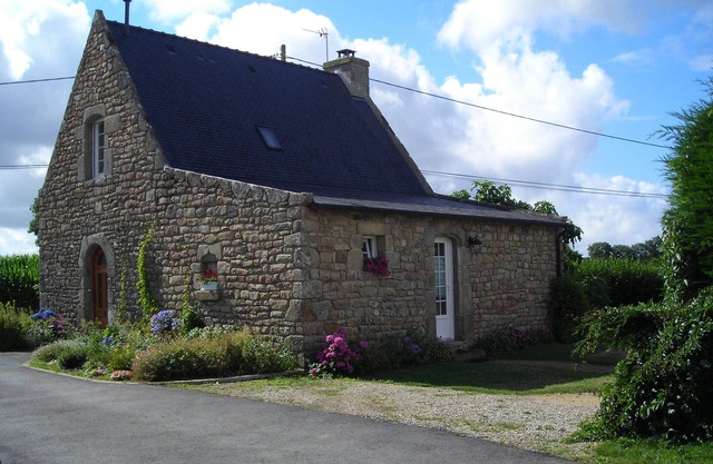 Character property is 10 minutes from the beach by car Erdeven