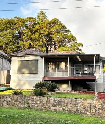 Charlestown Central Front House 5 Bedrooms