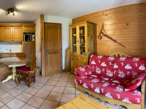 Charmant Appartement aux Saisies - 3 Pièces, 6 Pers, Parking et Piscine Inclus - FR-1-293-345