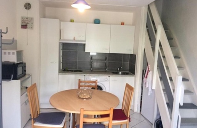 Charmant cottage duplex avec jardinet, proche mer, parking gratuit - FR-1-712-24