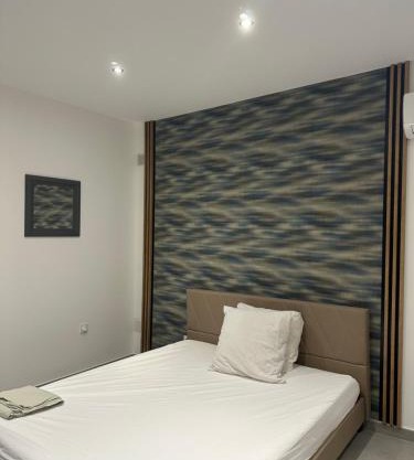 CHARMANT et CALME PROCHE AÉROPORT