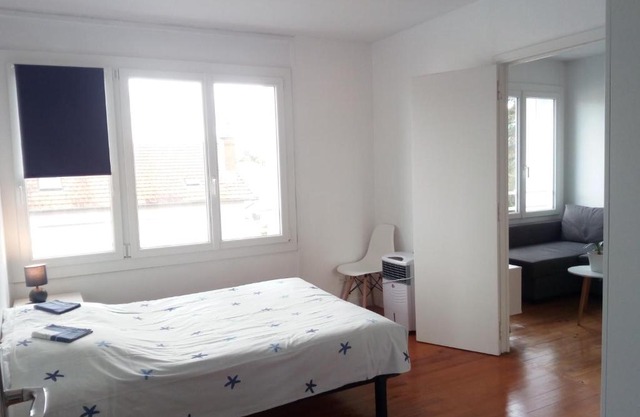 Charmant F2 avec vue, proche centre