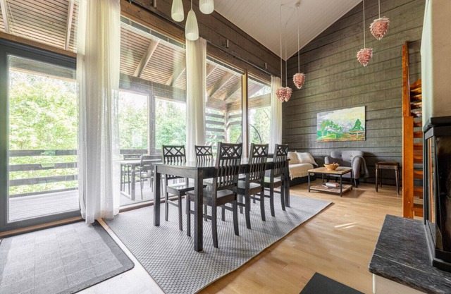 Charmin Tahko Cabin Retreat
