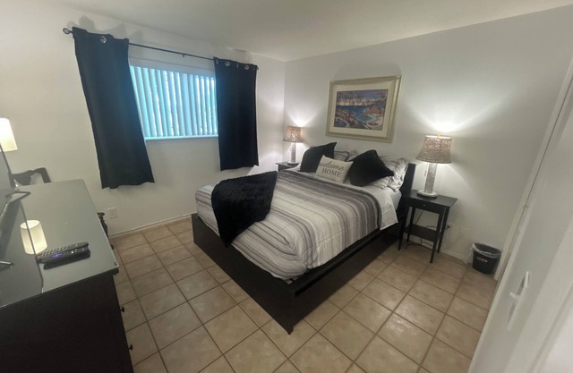 Charming 1-bedroom resort with WiFi, AC in peaceful Panama City Beach