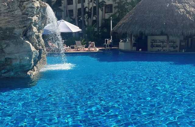 Charming 1-bedroom Timeshare, two pools and fitness room in Puerto Vallarta