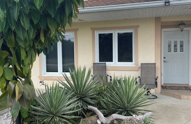 Charming 1-bedroom apartment in North Port/Warm Mineral Springs