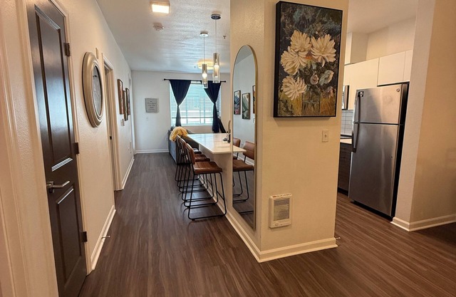 Charming 1-bedroom apartment with fitness room and AC in lovely Renton