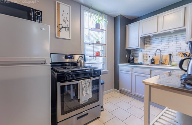 Charming 1-bedroom house in wonderful Pittsburgh with WiFi, AC
