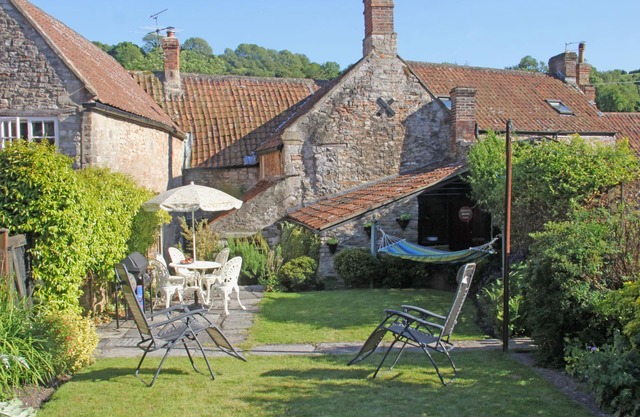 Charming 17th Century Cottage In Croscombe, Somersetn