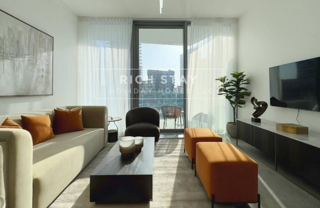 Charming 1BR, Stella Maris in Dubai Marina by Rich Stay