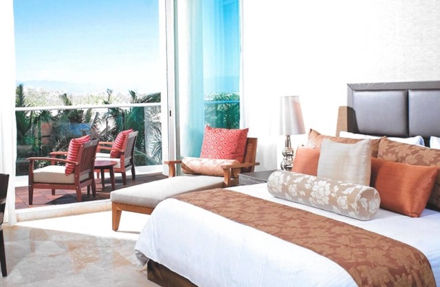 Charming 2-bedroom resort in Nuevo Vallarta, exclusive for PGA Mexico Open