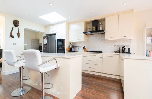 Charming 2 Bedroom Family Home