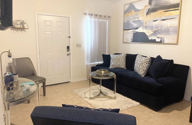 Charming 2-bedroom apartment a stone’s’ throw away from best casino in Texas.