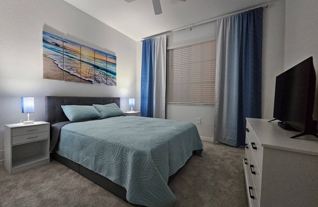 Charming 2-bedroom condo with resort style amenities in Wellen Park Golf & CC.