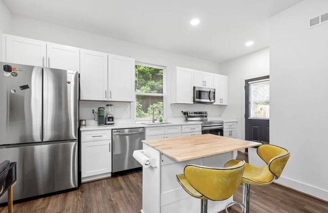 Charming 2-bedroom cottage in amazing Atlanta with fitness room, WiFi
