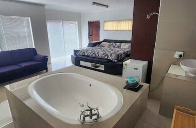 Charming 2-bedroom house in fabulous Cape Town with WiFi
