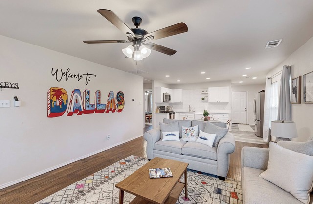 Charming 2-bedroom house near Bishop Arts