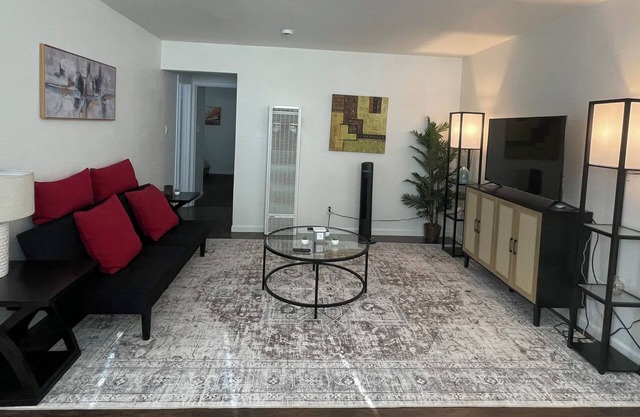 Charming 2-bedroom townhome - All brand new - pets welcome